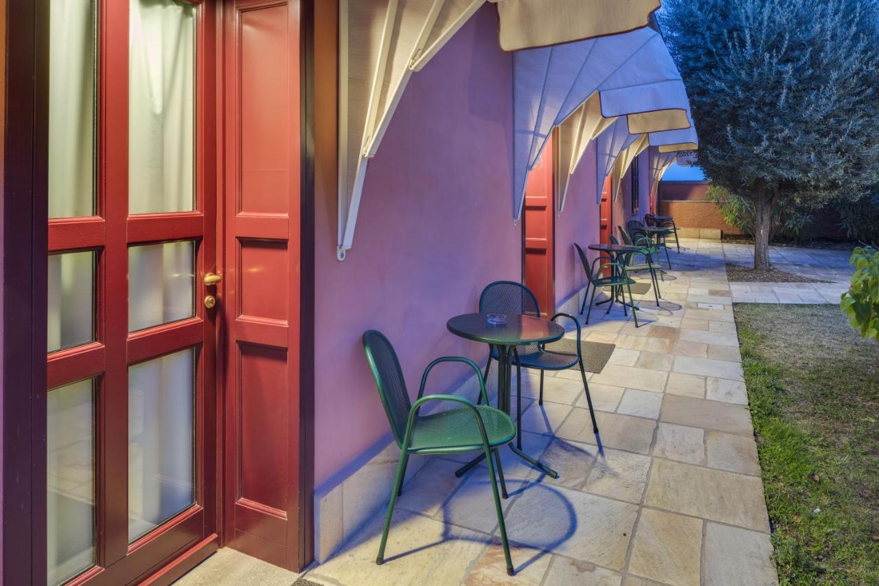 Hotel Castello Rosso Costigliole Saluzzo Zewnętrze zdjęcie