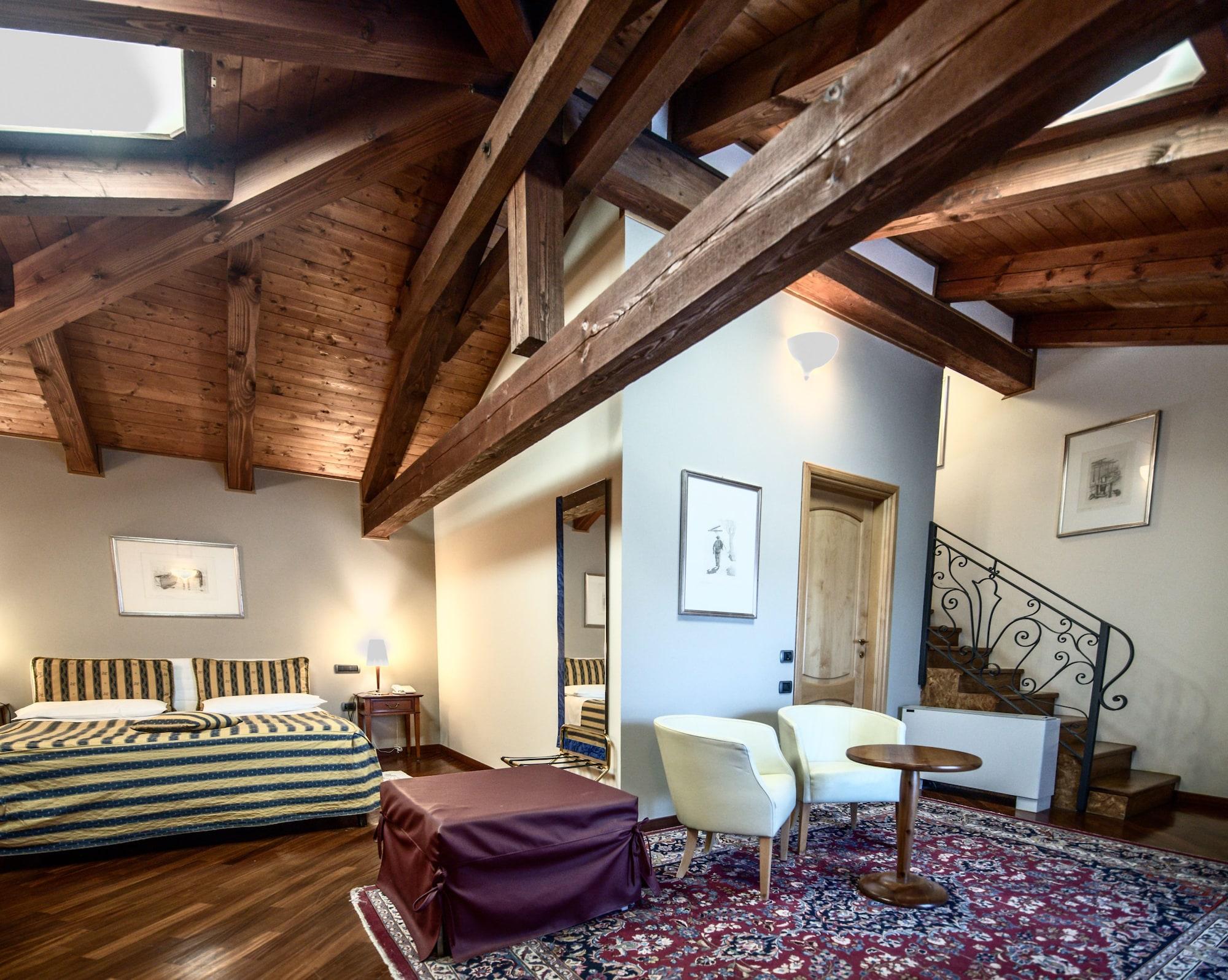 Hotel Castello Rosso Costigliole Saluzzo Zewnętrze zdjęcie