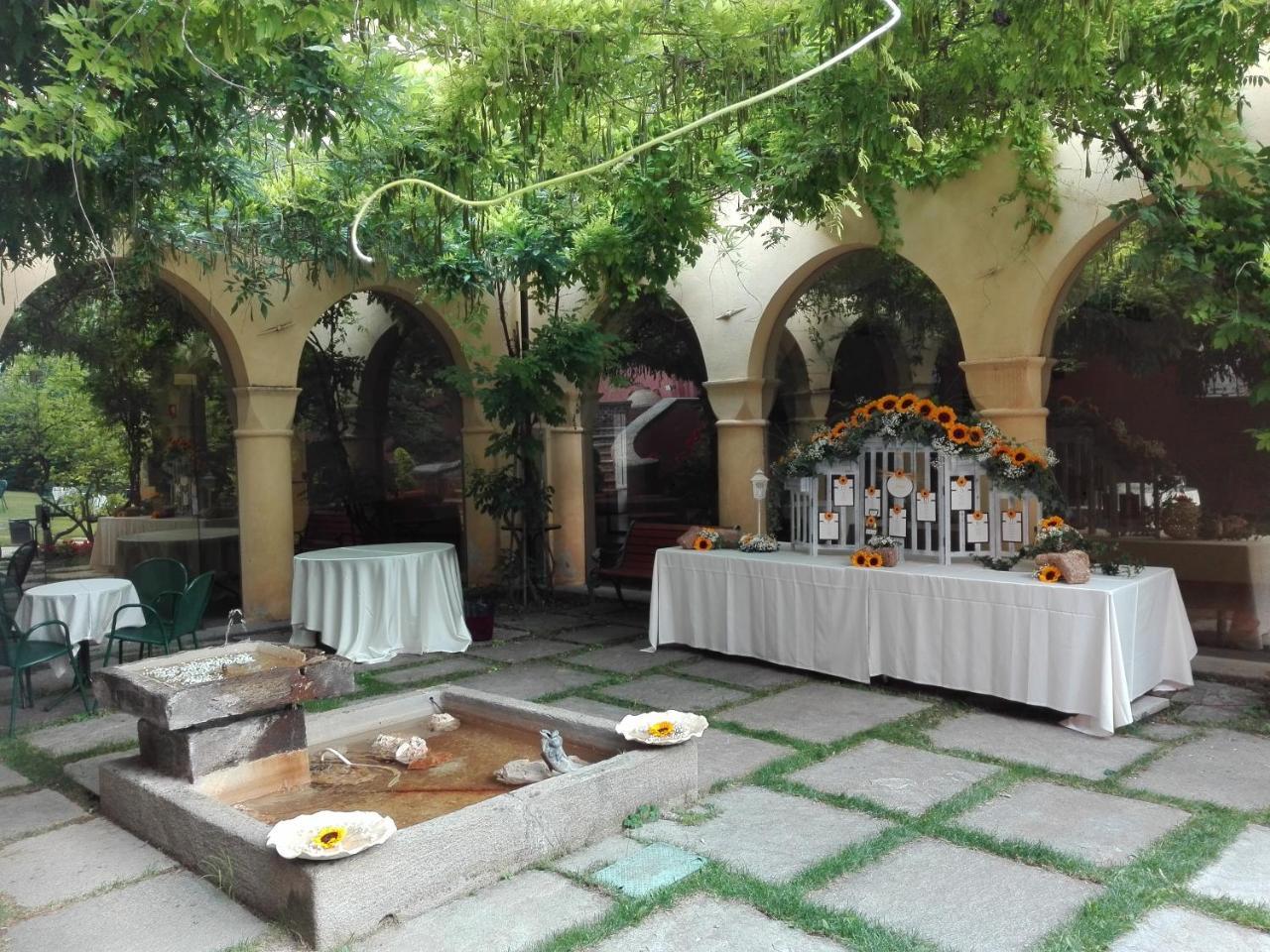 Hotel Castello Rosso Costigliole Saluzzo Zewnętrze zdjęcie