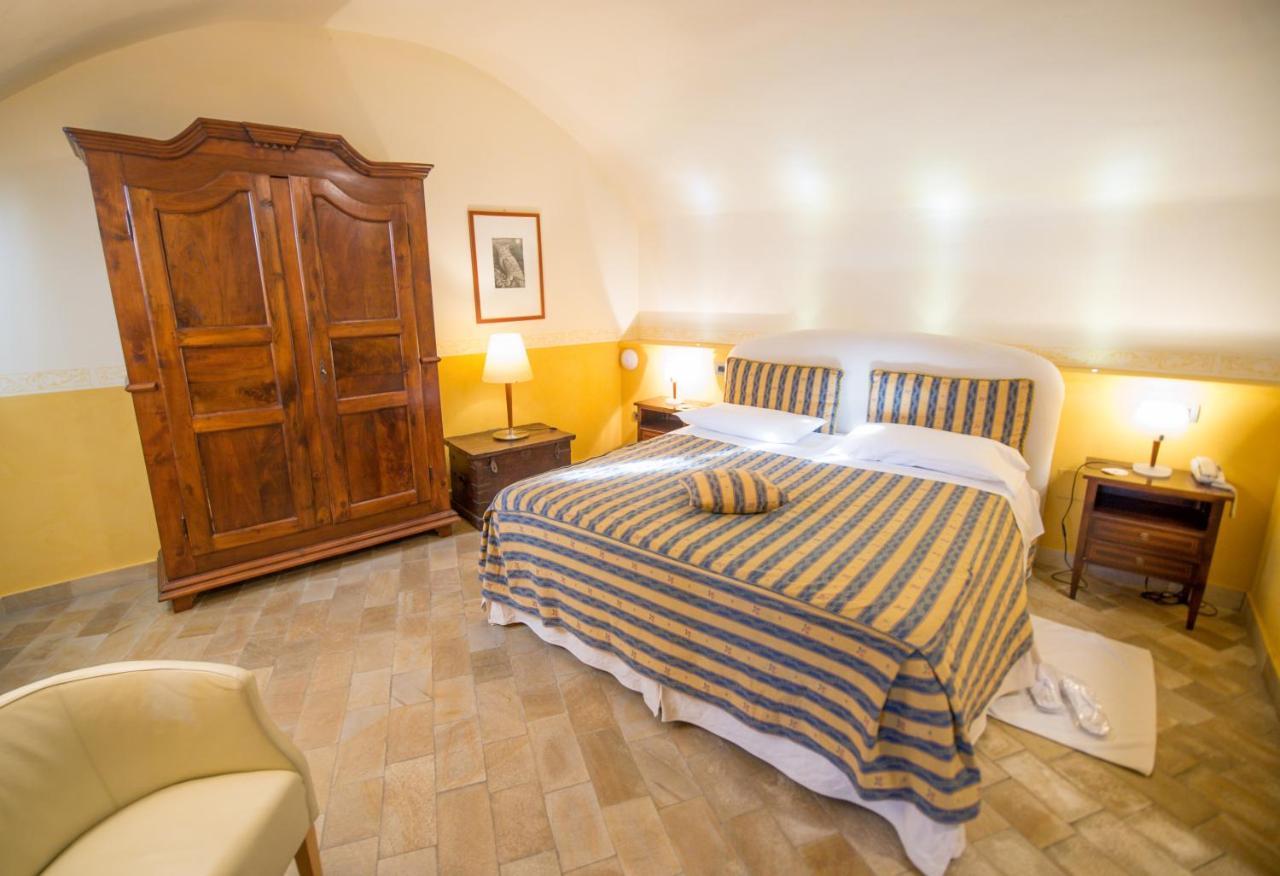 Hotel Castello Rosso Costigliole Saluzzo Zewnętrze zdjęcie