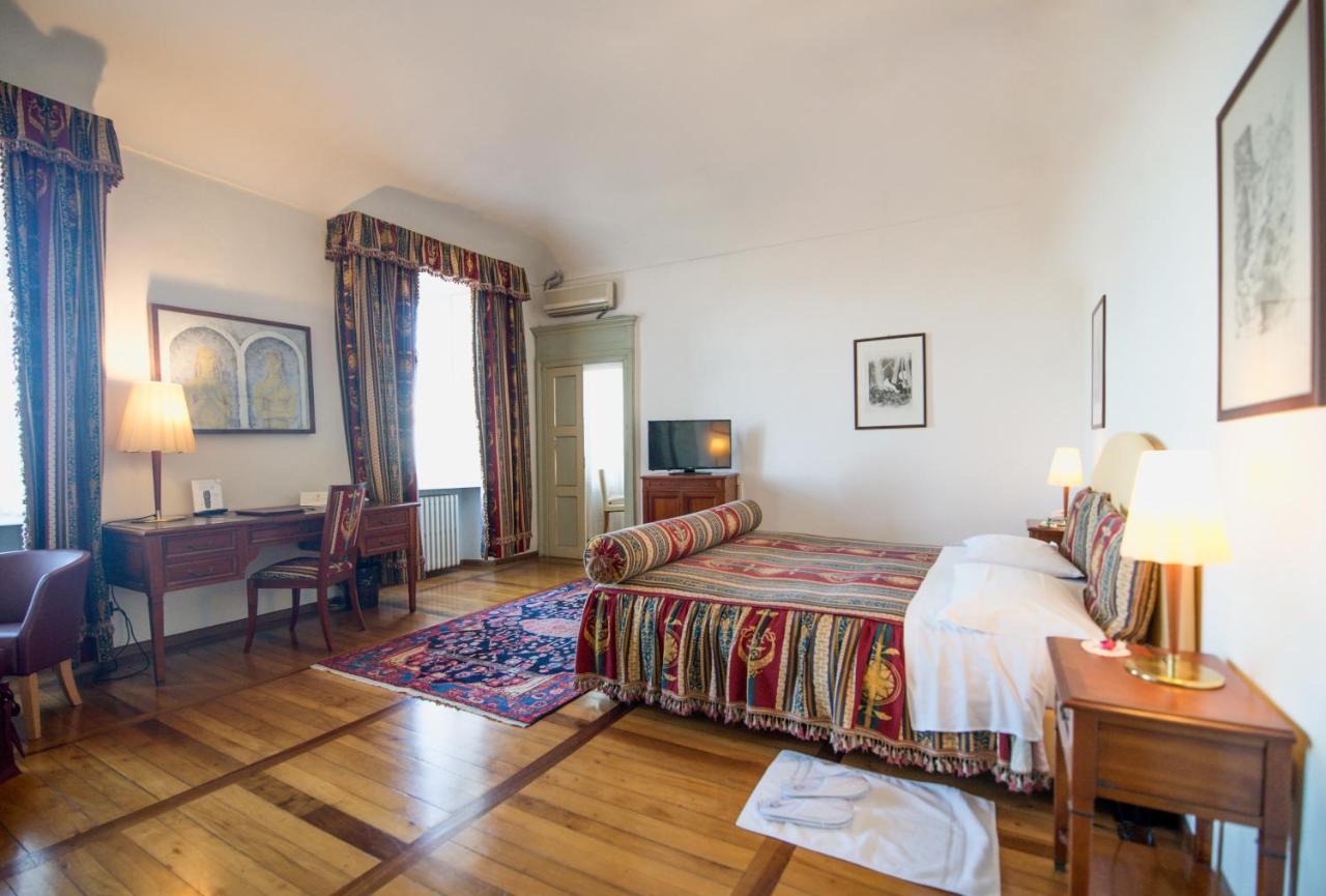 Hotel Castello Rosso Costigliole Saluzzo Zewnętrze zdjęcie